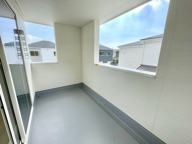姫路市西庄３期(618-11)新築戸建てのバルコニー