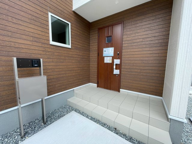 姫路市西庄３期(618-11)新築戸建てのエントランス
