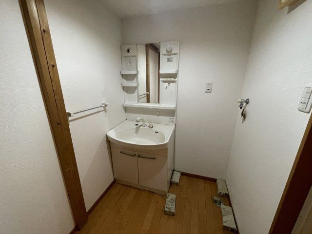 ドリームステージ西長住の洗面所