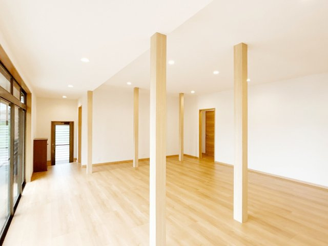 都城市野々美谷町の中古一戸建の居間・リビング