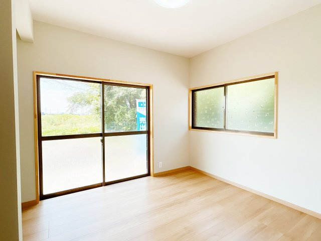 都城市野々美谷町の中古一戸建の洋室