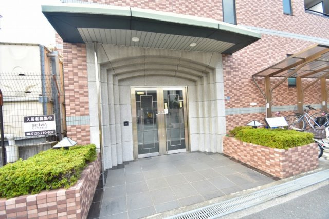 【エントランス】