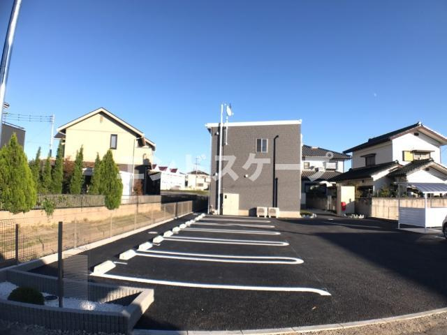 グランデⅡの駐車場|外観写真（昼）
高崎、前橋のお部屋探しはエンドスケープまで！お客様の理想お聞かせ下さい♪