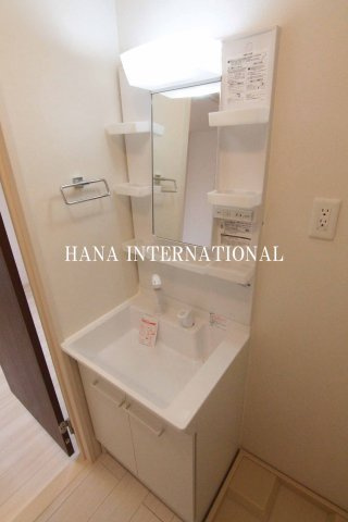 メゾンセレーナの洗面所|他部屋参考写真です