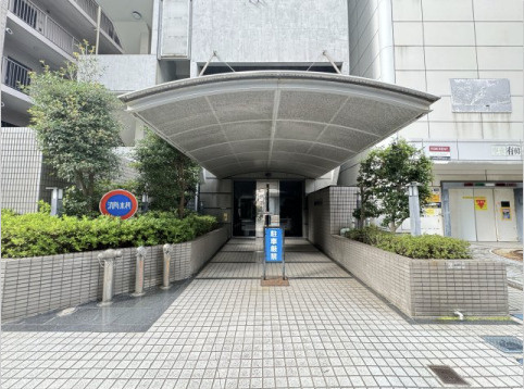 東京ロイヤルコートのエントランス