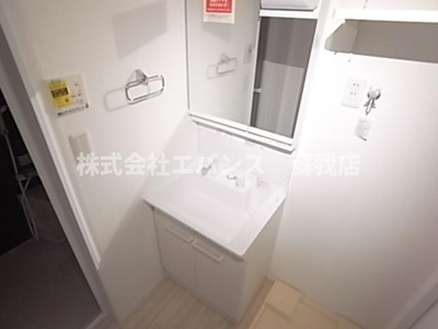 【独立洗面台】 | マイスタイル蘇我 | 独立洗面台、小物を置くことができて便利です