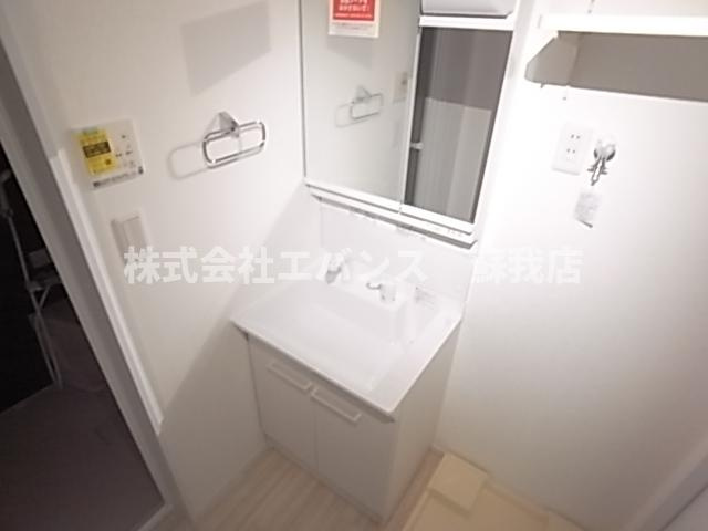 【独立洗面台】 | マイスタイル蘇我 | 独立洗面台、小物を置くことができて便利です