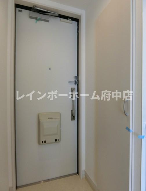 リブリ・緑の丘 の玄関