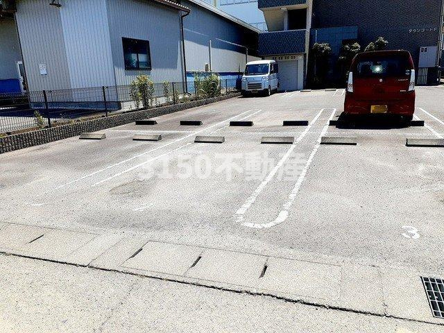タウンコートＦの駐車場|駐車場完備です