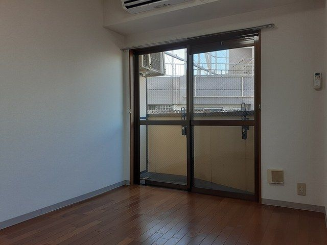 パルテノンの居間・リビング