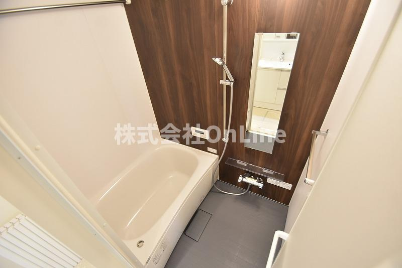 東大阪市宝持４丁目のアパートの浴室