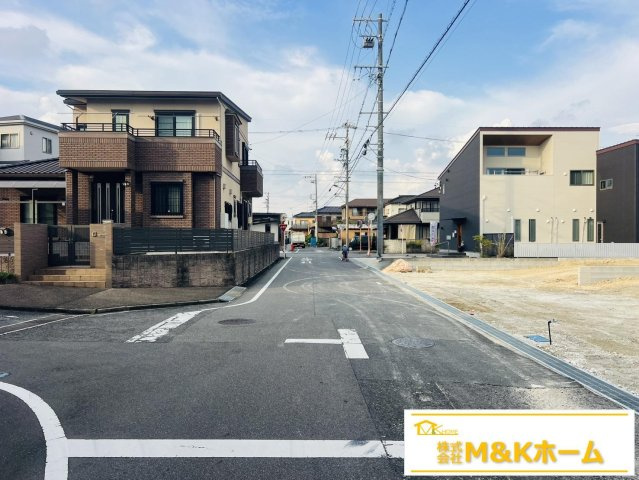 知多市にしの台1丁目　全5棟　1号棟の前面道路含む現地写真|R8.9.25撮影　前道6ｍ