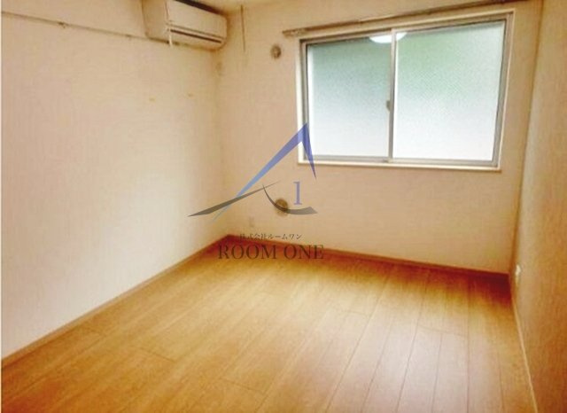 ＲＯＷ　ＨＯＵＳＥ江古田の居間・リビング|洋室のお部屋です。