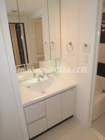 大阪市西区西本町１丁目の賃貸マンションの洗面所|参考写真