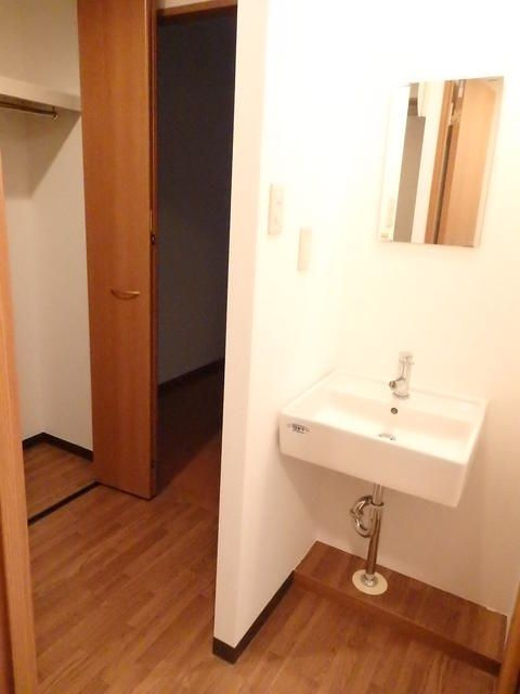 プティメゾンクールの洗面所