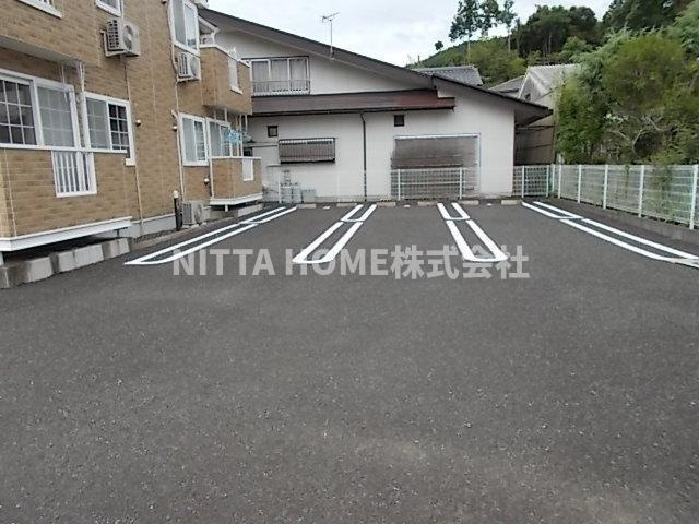 クラージョ　ドーモの駐車場|敷地内駐車場に空きがあります＊