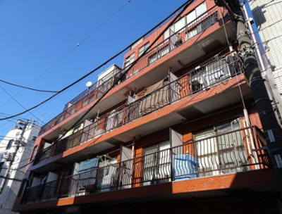 【外観】 | メゾンシルクロード  | 鉄筋コンクリート造のがっちりとした建物。