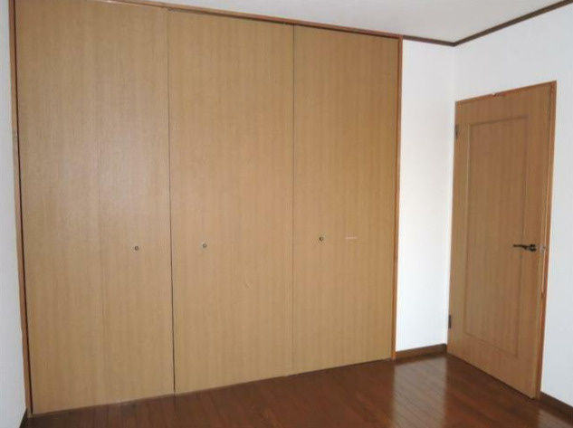 川崎市多摩区菅北浦１丁目の賃貸マンションの収納