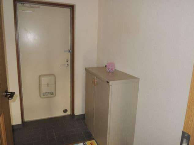 川崎市多摩区菅北浦１丁目の賃貸マンションの玄関