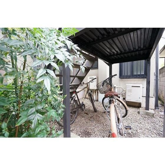 アムス柴田のエントランス|清潔なエントランスです