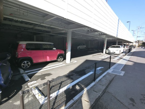 【駐車場】