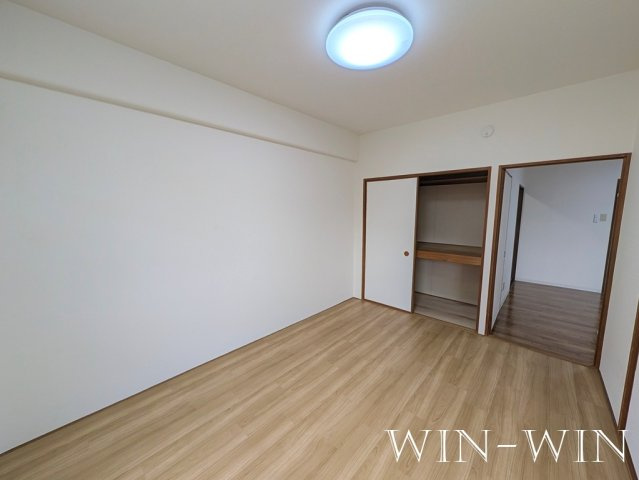 フリーダムコート 弐番館の寝室