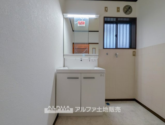 あきる野市伊奈1156-8 中古のキッチン|【Gas Cooktop】◆料理を楽しめるガスコンロ◆
火加減を確認しながら調理できるガスコンロ。毎日の料理から煮込み料理まで幅広く活用できます。