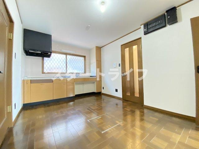 大阪市淀川区西中島２丁目の賃貸マンションの居間・リビング