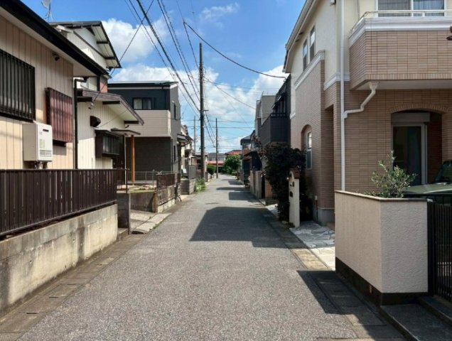 【前面道路含む現地写真】 | 花見川区千種町　中古戸建て | 前面道路写真