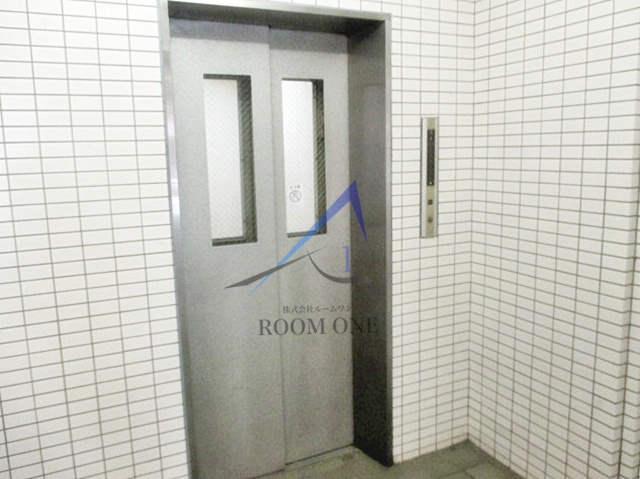 カワノマンション新小岩のその他共用部分|エレベーターです。