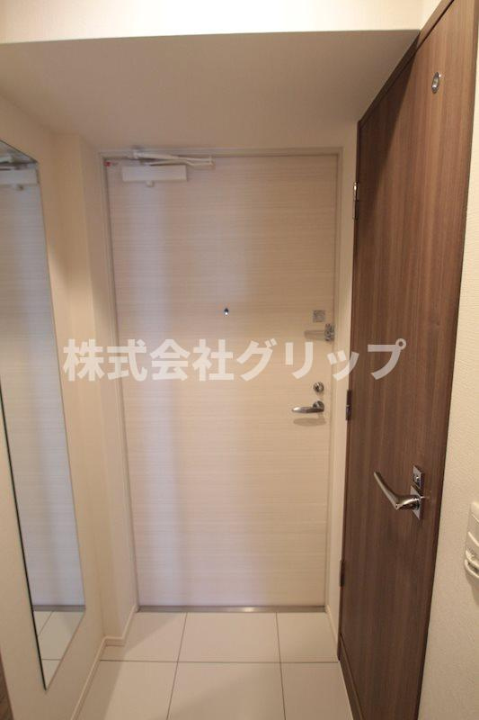 ガーラ・リバースクエア横濱南の玄関