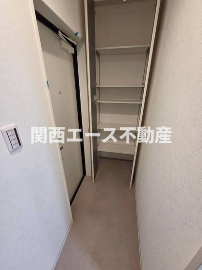 【玄関】 | セレニティ小若江B棟