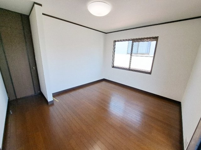福島市南向台二丁目の洋室|2F洋室です
