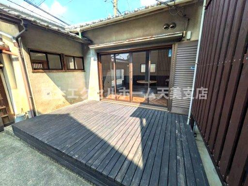 寺内町貸店舗事務所のバルコニー
