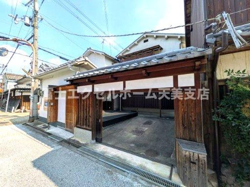 寺内町貸店舗事務所の外観