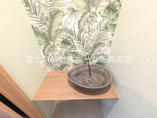 寺内町貸店舗事務所の洗面所