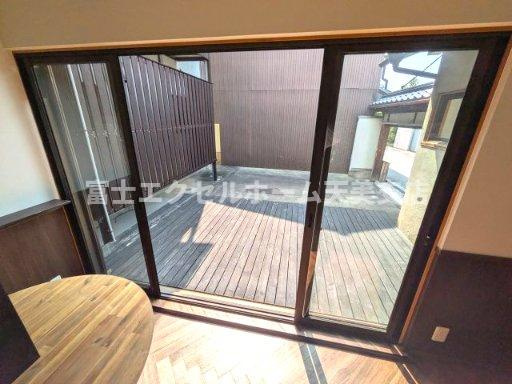 寺内町貸店舗事務所の内装