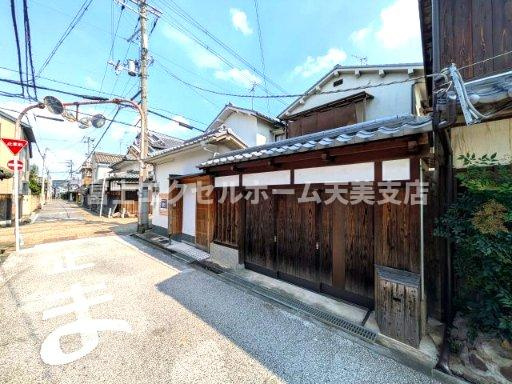 寺内町貸店舗事務所の外観