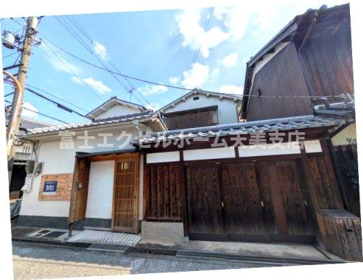 寺内町貸店舗事務所の外観
