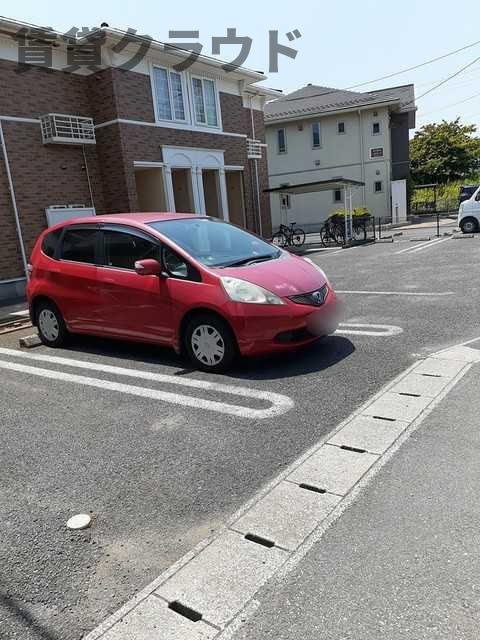 スワン　リヴィエールの駐車場|駐車スペースもあります