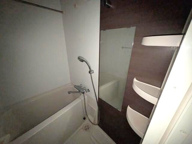 コンシェリア蒲田の浴室