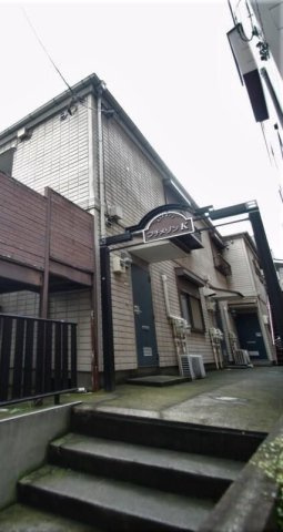 プチメゾンＫのエントランス|建物の内部です