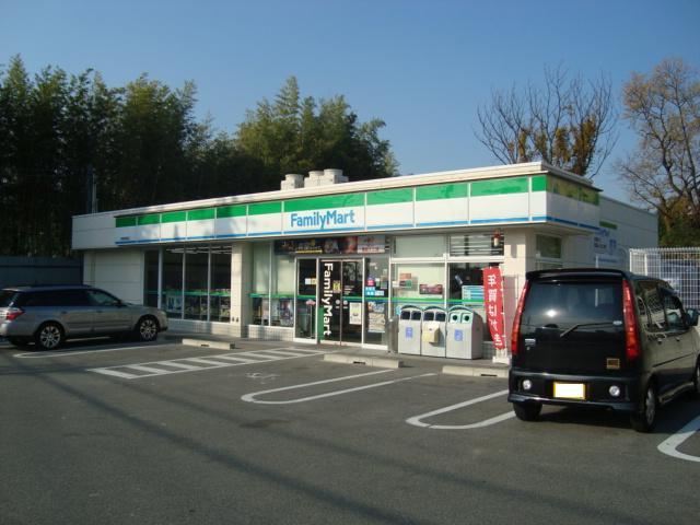 サンシャイン ビレッジの周辺|ファミリーマート東郷諸輪店まで1,215ｍ