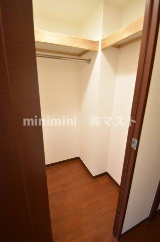 クラウンハイム本町EASTの収納