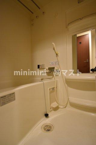 クラウンハイム本町EASTの浴室