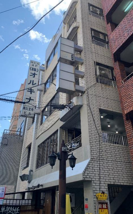 大阪市中央区南久宝寺町１丁目の店舗事務所