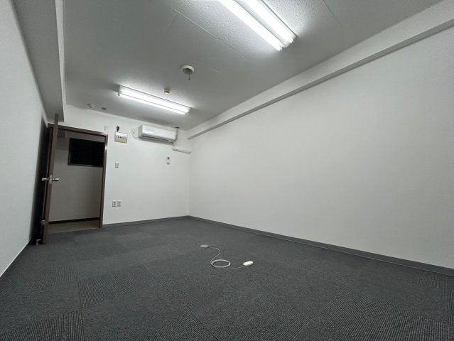 大阪市中央区内本町２丁目の事務所の内装|過ごしやすい室内です