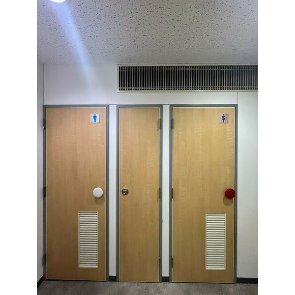 大和本町ビルのトイレ|ゆったりとした空間のトイレです