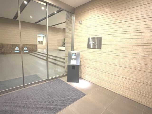 ブランズシティ千里古江台のエントランス|建物の内部です