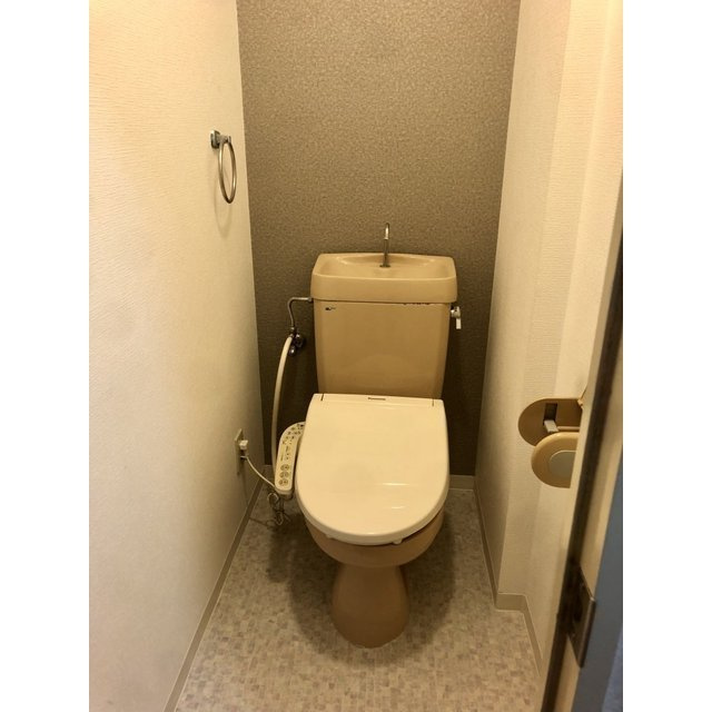 ドミール千里のトイレ|落ち着いたトイレです